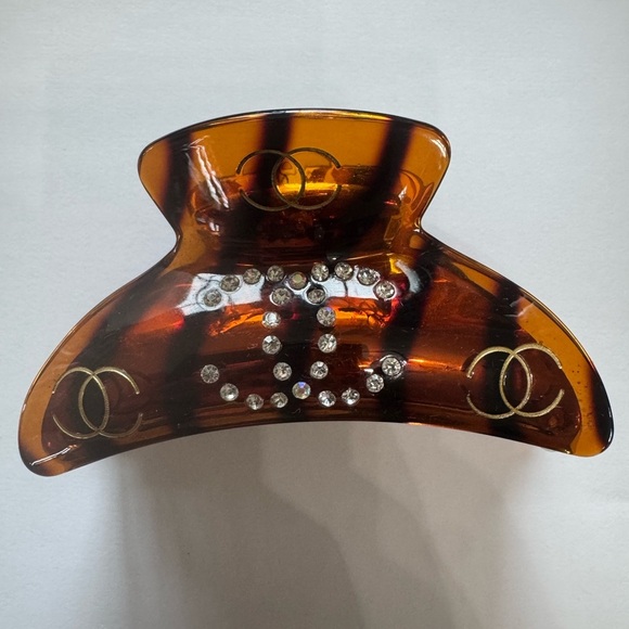 Chic Tortoise Shell Hair Clip with Rhinestones - Picture 1 of 4